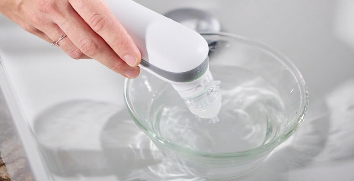 NUVITA aspiratore nasale con luce e musica + 3 punte, custodia e pinzetta O