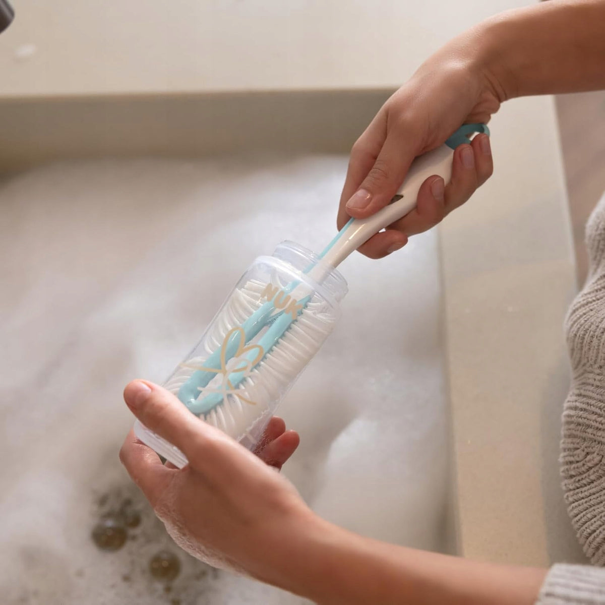 NUK 2-in-1 borstel voor het reinigen van flessen en spenen 28 cm