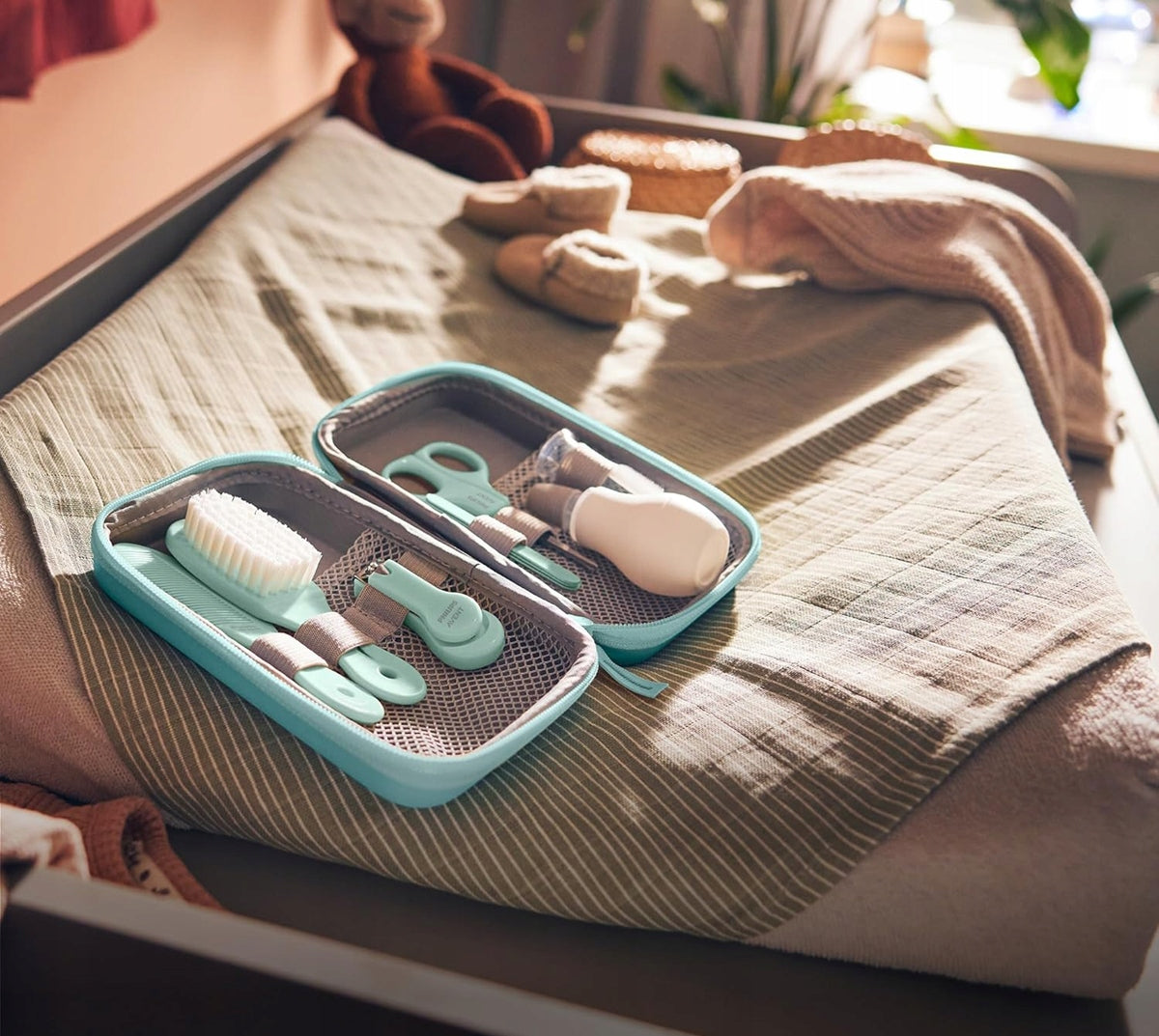 PHILIPS AVENT SCH401/00 set pentru îngrijirea copilului 9 piese + husă