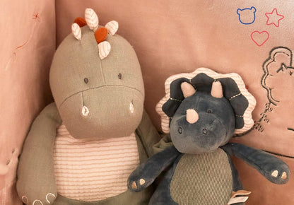 NOUKIE'S peluche con carillon "Ninna nanna di Brahms" TRICERATOPS 20 cm