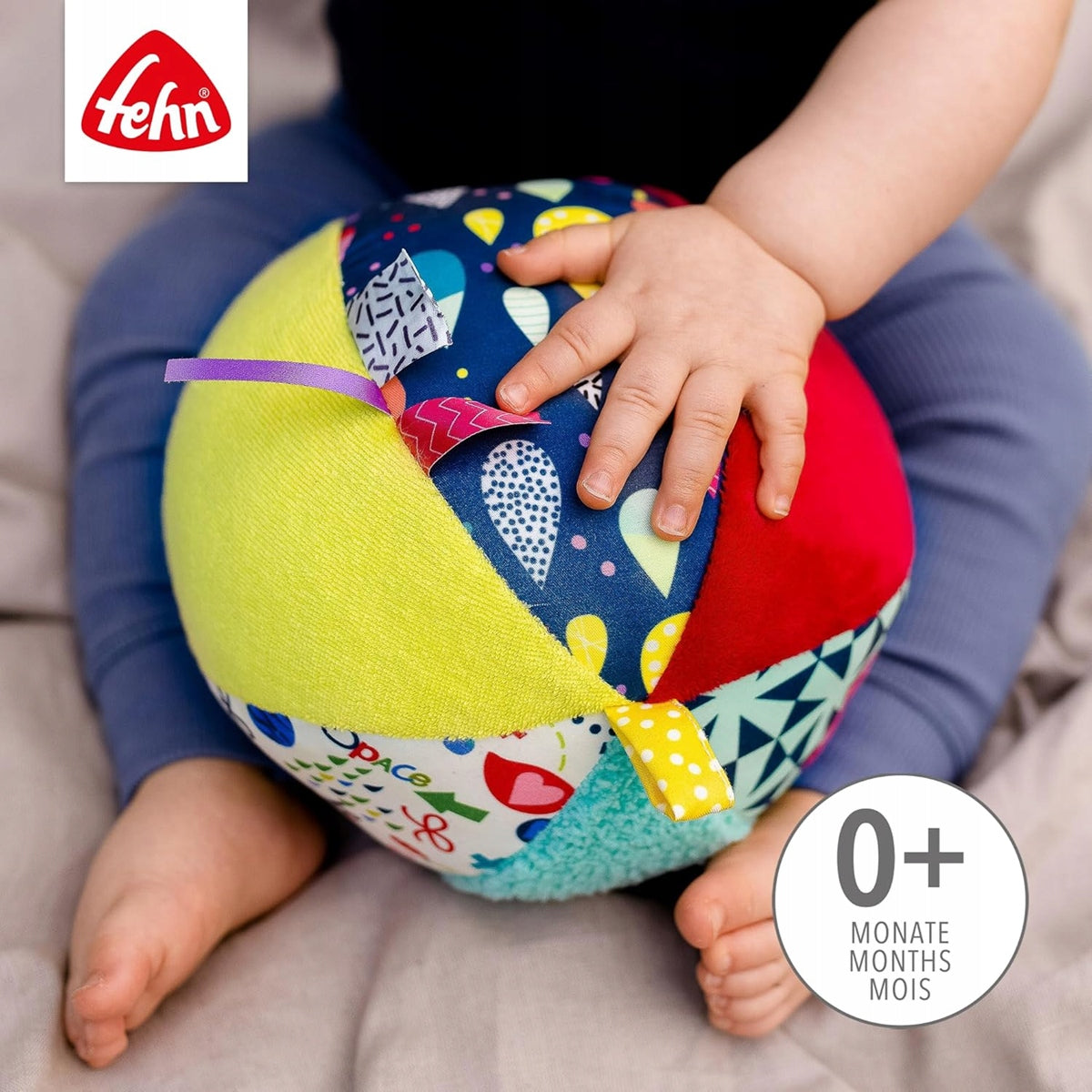 FEHN Kleur stoffen bal met geluid 16cm