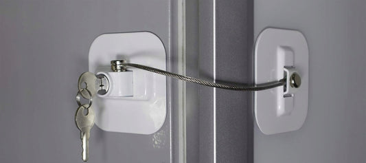 CHILD SAFETY LOCK beveiliging voor kasten en lades 19 cm + 2 sleutels