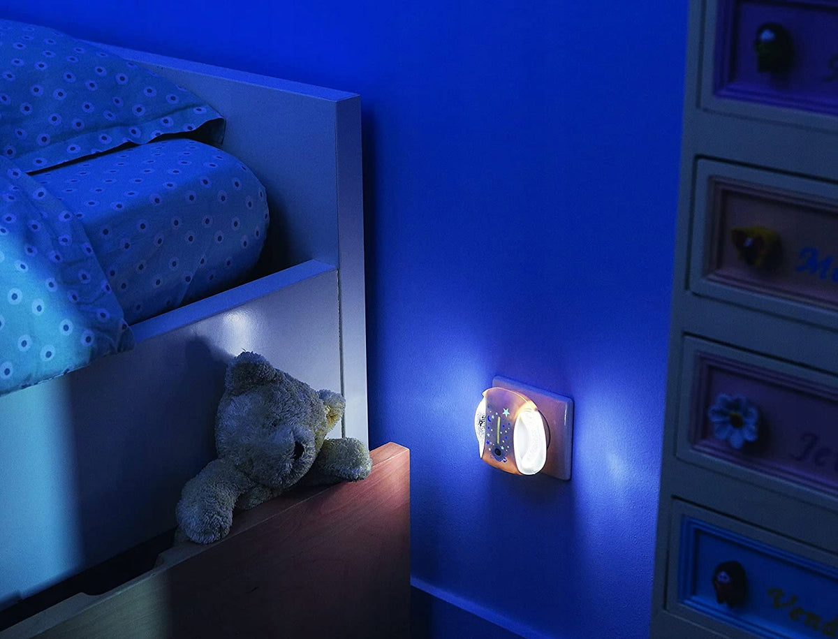 SAFETY 1ST automatikus LED éjszakai lámpa konnektorba