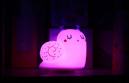 MINILAND Cosy Dreamer siliconen nachtlamp SLIMAK 12,3 x 12,3 cm