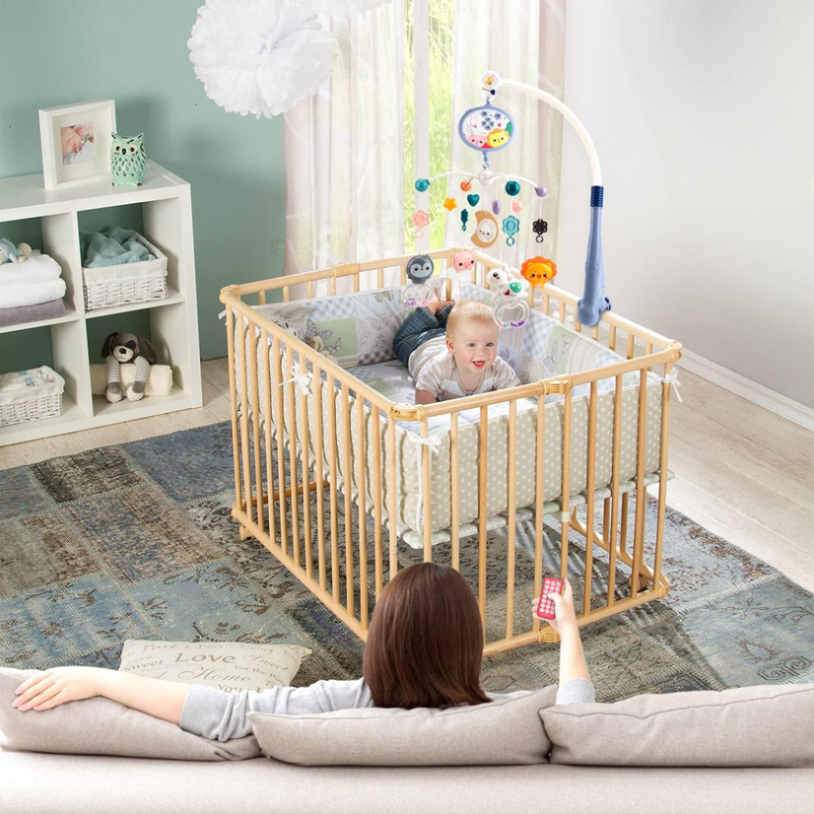AMY & BENTON mobile avec boîte à musique et projecteur pour lit bébé + télécommande
