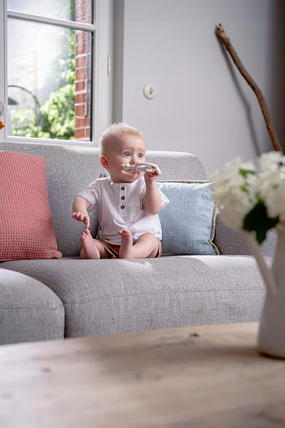 ŻYRAFA SOPHIE gryzak naturalny SO PURE 18CM dla niemowląt, lekki i miękki gryzak z naturalnego kauczuku