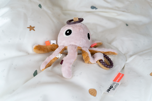 DONE BY DEER wieg- en kinderwagenhanger trilling MEDUZA JELLY 20 cm