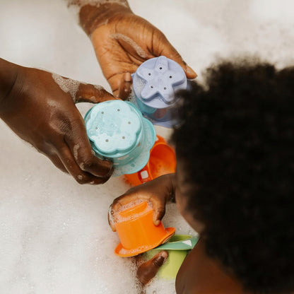 NUBY set de 5 recipientes para el baño juguetes