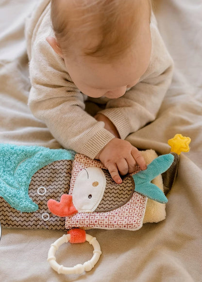 FEHN Osito Bruno libro sensorial con espejo colgante para bebés