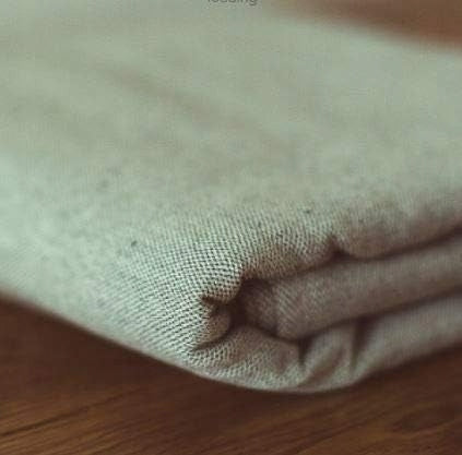 DIDYMOS chusta tkana do noszenia r.6 szara, 100% bawełna organiczna, widok złożonej chusty