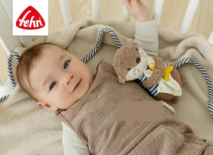 FEHN pluszowa zawieszka z pozytywką WYDRA 17 cm kołysanka Brahms'a, brązowa wydra dla niemowląt