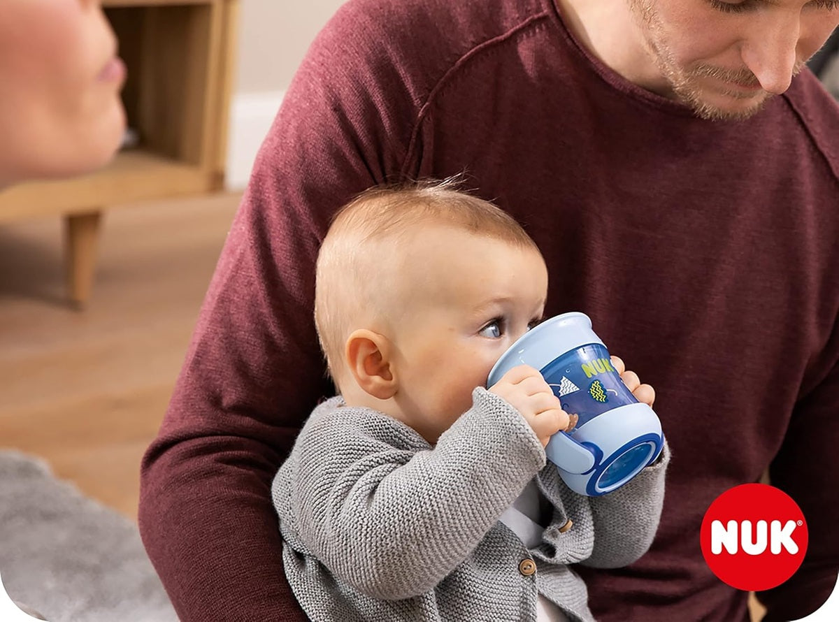 NUK Mini Magic Cup gobelet anti-fuite lumineux dans le noir à 360° 160 ml 6 m+
