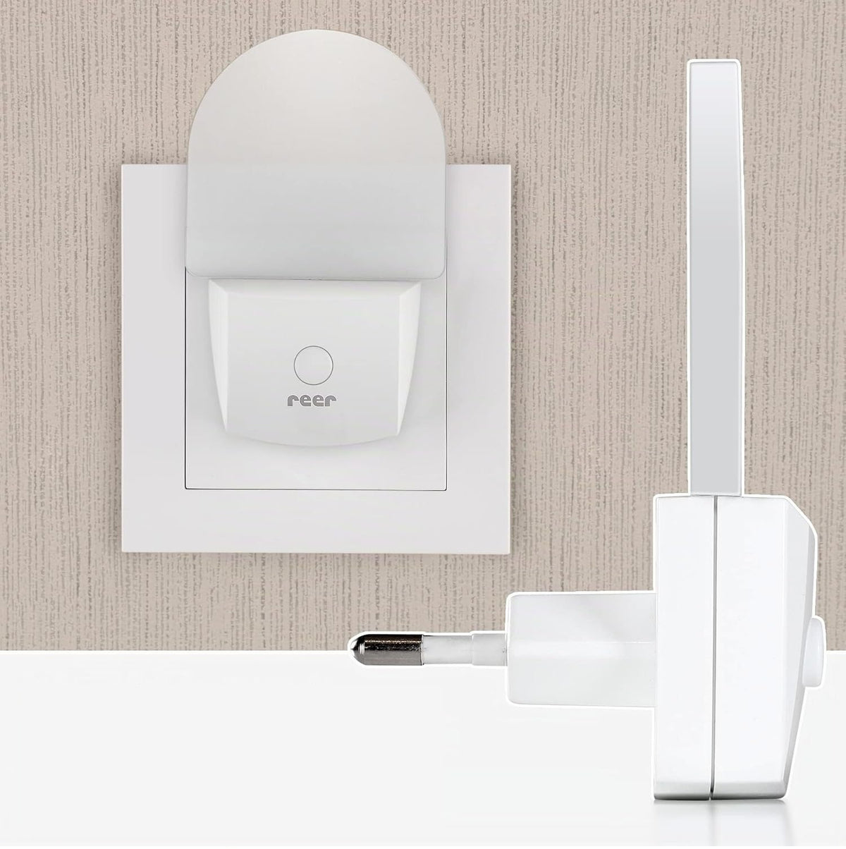 REER NightGuide LED night light for socket with switch 6 x 9,5 cm