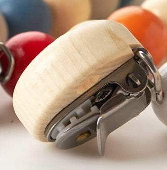 GRUNSPECHT bijtspeeltje van iriswortel aan een houten ketting 20 cm