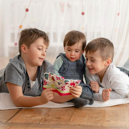 FEHN książeczka sensoryczna z lusterkiem ZAWIESZKA kolorowa książeczka dla dzieci 0+ z motywami zwierzęcymi