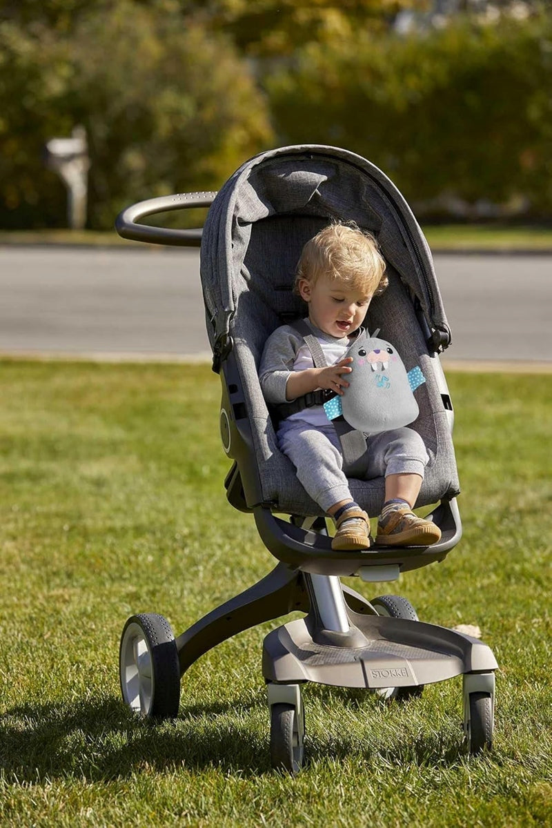 FISHER-PRICE Chill Vibes plüssjáték dallamokkal és rezgéssel FÓKA 17 cm