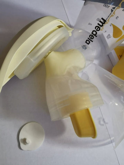 MEDELA Harmony 2-phase manual breast pump