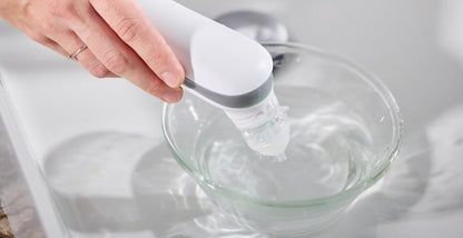 NUVITA aspiratore nasale con luce e musica + 3 punte, custodia e pinzetta O