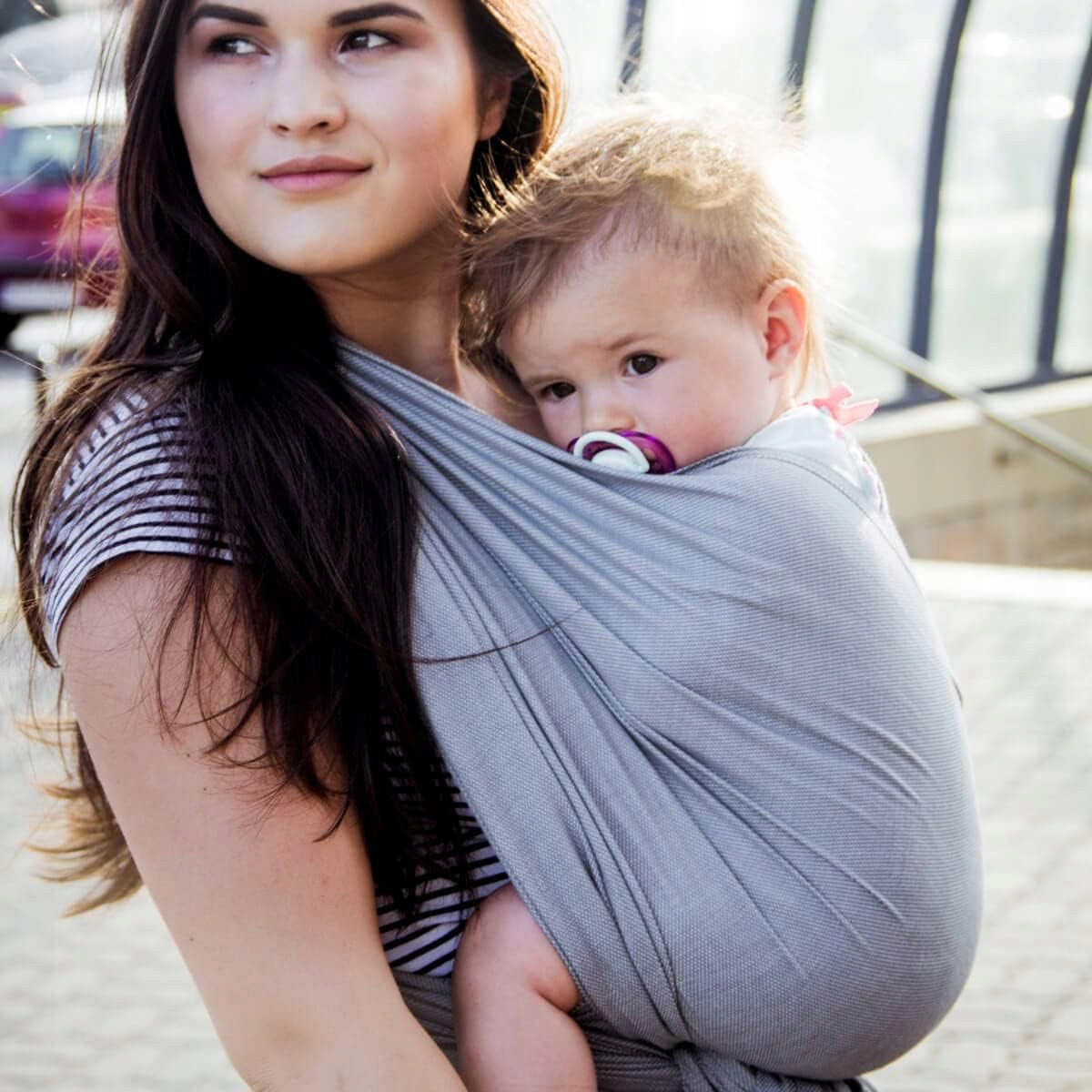HOPEDIZ ring sling for carrying a baby